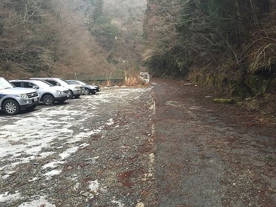 大又林道の駐車場。平日なのに結構人がきていた