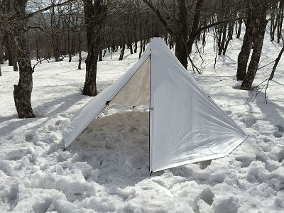 ワンポールテントを設営して中ですき焼きをする