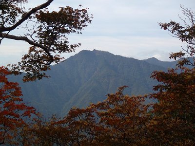 行者還岳から一部だけ展望