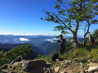 この迫力、山がうじゃうじゃ山深い～～～これが大峰の素晴らしい展望の一つ