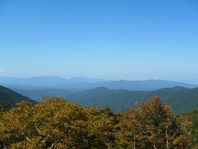 金剛山と大和葛城山もみえた。薄っすらと右手のほうに飛び出したハルカスが見えた