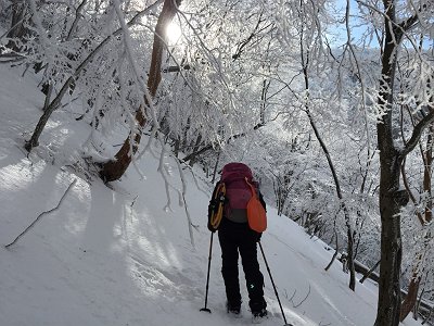 ちょい青空が雲の間からでてきたが、すぐ隠れる