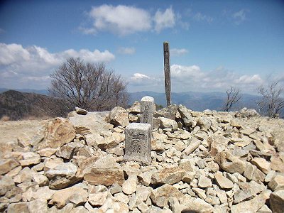 日出ヶ岳山頂風景