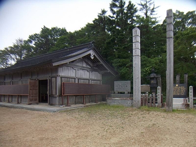 大峰山寺の本堂の広場