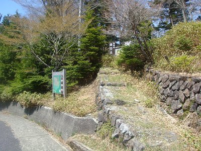大台ケ原駐車場から1kmほど手前の川上辻から入山。筏場道は通行止めらしい