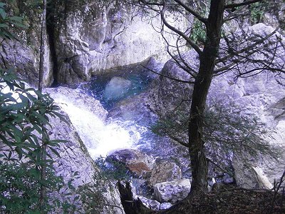 一の滝上部の滝つぼ