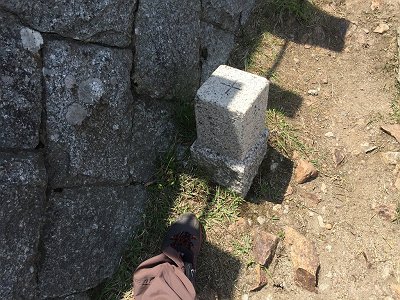 三角点なんてあったんだ。前は雪に埋もれて何も見えなかったが・・・