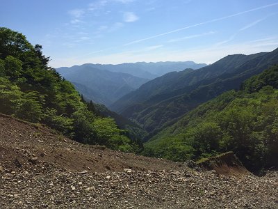 今日は晴天だけど、朝はこのあたりガスってたはず・・・