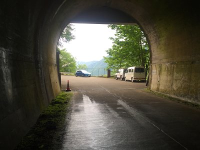 涼しく長いトンネルを抜けて東口に到着。本日もお疲れ様でした～