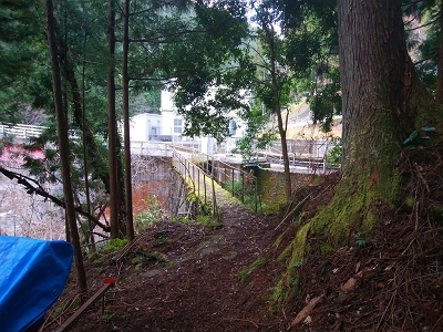 和田変電所の橋まで下りてきた。この橋また渡るの怖いけど・・・